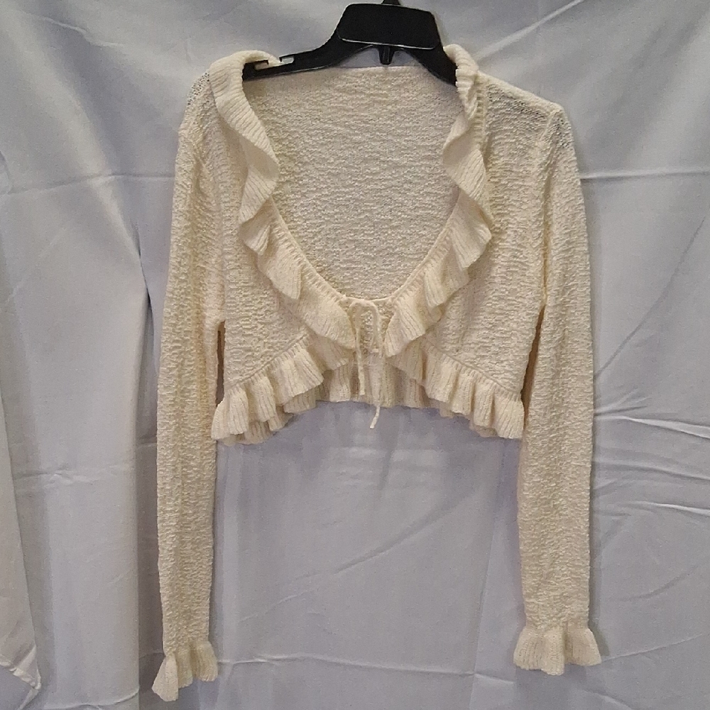 NWOT Womens Cream Ruffled Knit Cardigan
